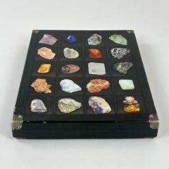 20 vnt. mineralų komplektas dėžutėje 33x25x4,5 cm