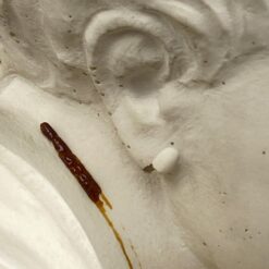 Dirbtinio akmens statula “Angelas, siunčiantis bučinį” 28x22x59 cm