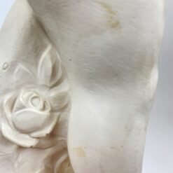 Dirbtinio akmens statula “Angelas, siunčiantis bučinį” 28x22x59 cm