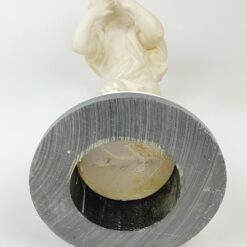 Dirbtinio akmens statula “Angelas, siunčiantis bučinį” 28x22x59 cm