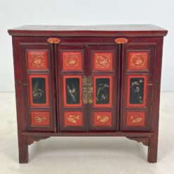 Rytietiška keturių durų komoda 50x95x89 cm