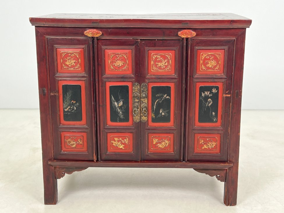 DN0419-komodos-2 Rytietiška keturių durų komoda 50x95x89 cm