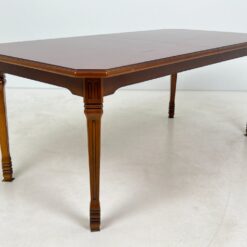 Išskleidžiamas riešutmedžio valgomojo stalas 95×191(+50)x76 cm