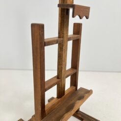 Medinis stalinis molbertas (drobei nuo 32,5 cm iki 59 cm) 35x35x84 cm