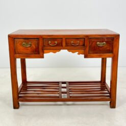 Rytietiškas medinis rašomasis stalas su keturiais stalčiais 60x115,5x84 cm