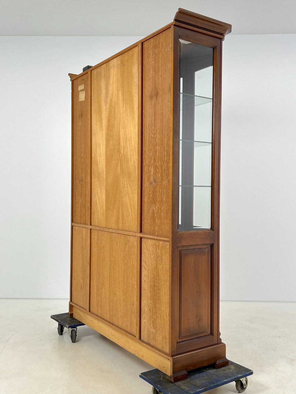 DN0436-bufetai-11 Klasikinio stiliaus raudonmedžio bufetas 48x150x205 cm