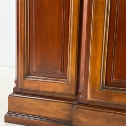 Klasikinio stiliaus raudonmedžio bufetas 48x150x205 cm