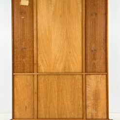 Klasikinio stiliaus raudonmedžio bufetas 48x150x205 cm