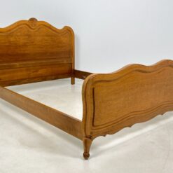 Ąžuolinis lovos rėmas 208x151x108 cm