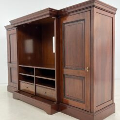 Prancūziška “Grange” TV komoda su transformuojamomis durimis 70x223x141 cm