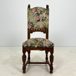 Ąžuolinė kėdė su drožinėtomis liūtų galvų figūromis 53x47x110 cm, 52 cm