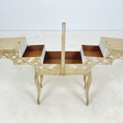 Medinė siuvinėjimo reikmenų spintelė 29x56x78,5 cm