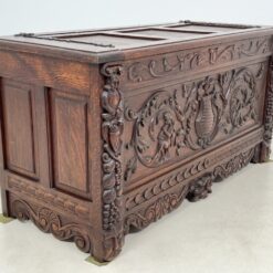 Drožinėta ąžuolinė skrynia 54x132x68 cm