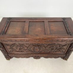 Drožinėta ąžuolinė skrynia 54x132x68 cm