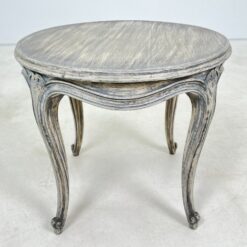 Apvalus provanso stiliaus sendintas medinis staliukas 58x58x50 cm