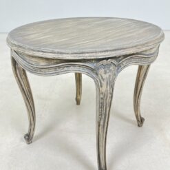 Apvalus provanso stiliaus sendintas medinis staliukas 58x58x50 cm