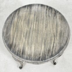 Apvalus provanso stiliaus sendintas medinis staliukas 58x58x50 cm