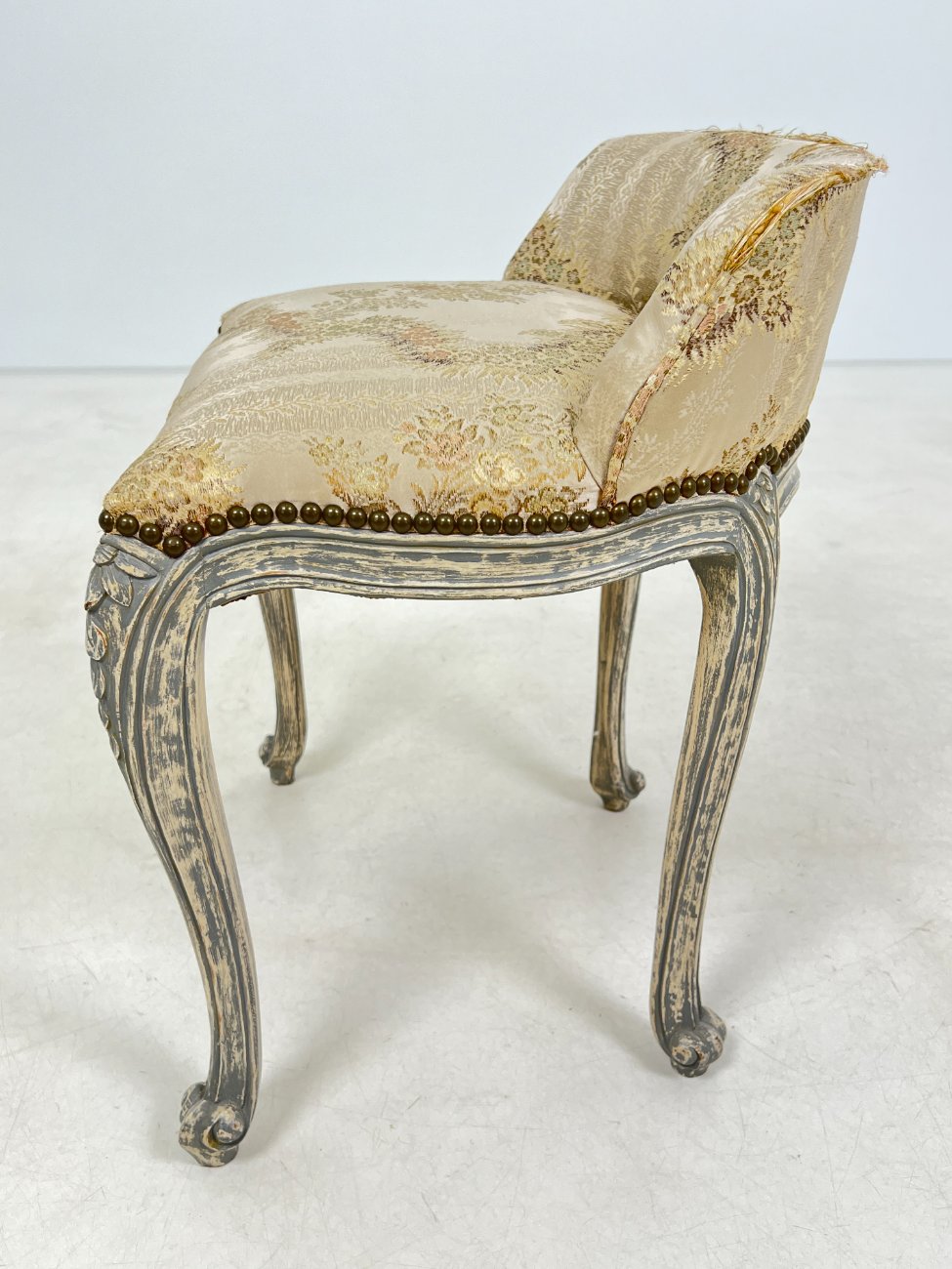 DP0007-kedes-4 Provanso stiliaus kėdė su gobelenu, žemu atlošu 49x53x59,5 cm, 48 cm