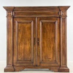 Dviejų durų sendinta riešutmedžio spinta 55x177x172 cm