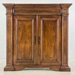 Dviejų durų sendinta riešutmedžio spinta 55x177x172 cm