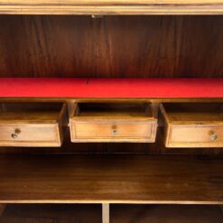 Dviejų durų sendinta riešutmedžio spinta 55x177x172 cm