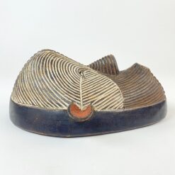 Pakabinama medinė afrikietiška Kongo Respublikos Kifwebe kaukė 12x24x29 cm