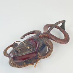Pakabinama medinė afrikietiška kaukė 12x20x38 cm