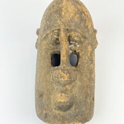 Pakabinama medinė afrikietiška kaukė 22x22x40 cm