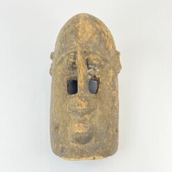 Pakabinama medinė afrikietiška kaukė 22x22x40 cm