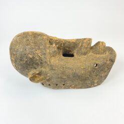 Pakabinama medinė afrikietiška kaukė 22x22x40 cm