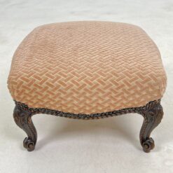 Ąžuolinis drožinėtas pufas - pakojis su gobelenu 46x46x30 cm