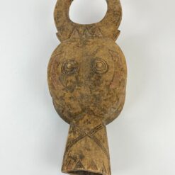 Pakabinama medinė afrikietiška kaukė “Ugnies įžiebėjas” 12x20x53 cm