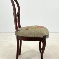 Raudonmedžio kėdė su ratukais ant priekinių kojų 54x50x91,5 cm, 46 cm