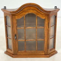 Ąžuolinė pakabinama spintelė su stiklu 17,5x68x66,5 cm