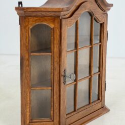 Ąžuolinė pakabinama spintelė su stiklu 17,5x68x66,5 cm