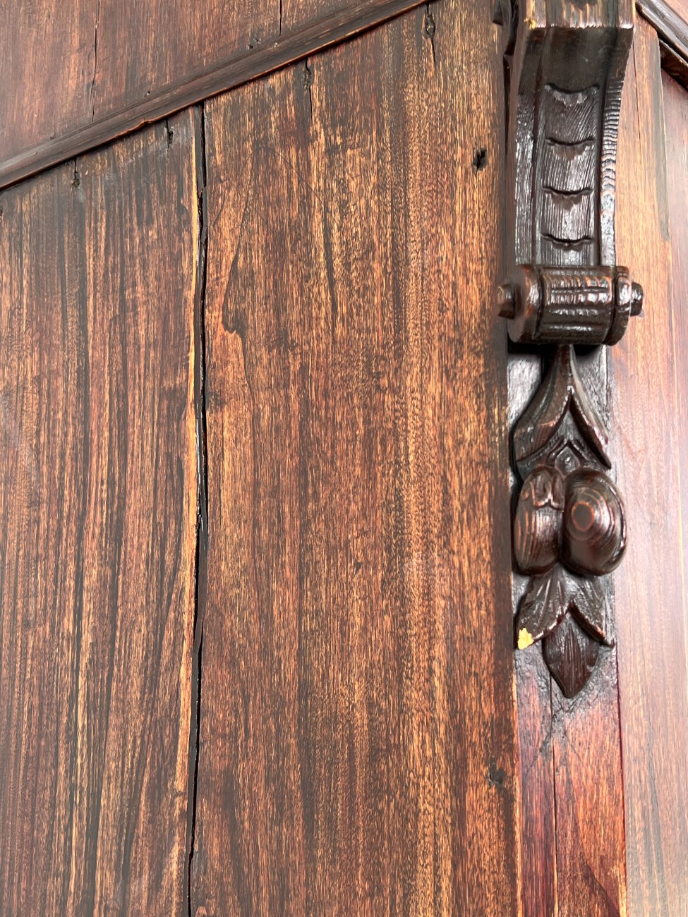 DP0065-spintos-18 Medinė dviejų durų ir dviejų stalčių spinta 70x180x225 cm