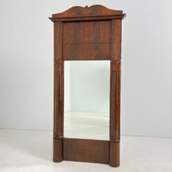 Veidrodis senoviniame raudonmedžio rėme 9x70x143 cm