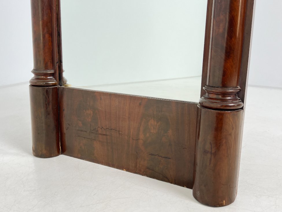 E0975-veidrodziai-6 Veidrodis senoviniame raudonmedžio rėme 9x70x143 cm