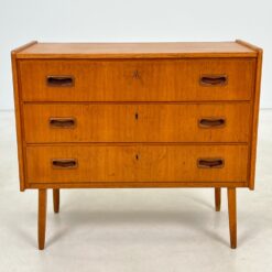 Vintažinė trijų stalčių komoda 38,5x76x66,5 cm