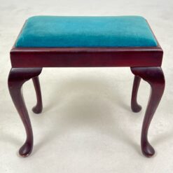 Chippendale stiliaus raudonmedžio pufas su veliūru 35x52x48 cm