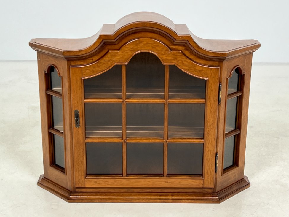 HB0029-spinteles-2 Ąžuolinė pakabinama spintelė su stiklu 20,5x81x65 cm