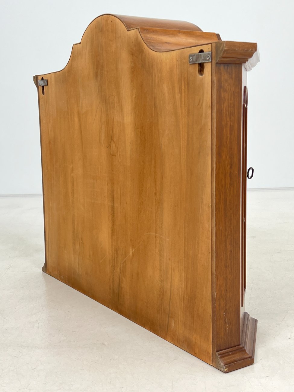 HB0029-spinteles-8 Ąžuolinė pakabinama spintelė su stiklu 20,5x81x65 cm