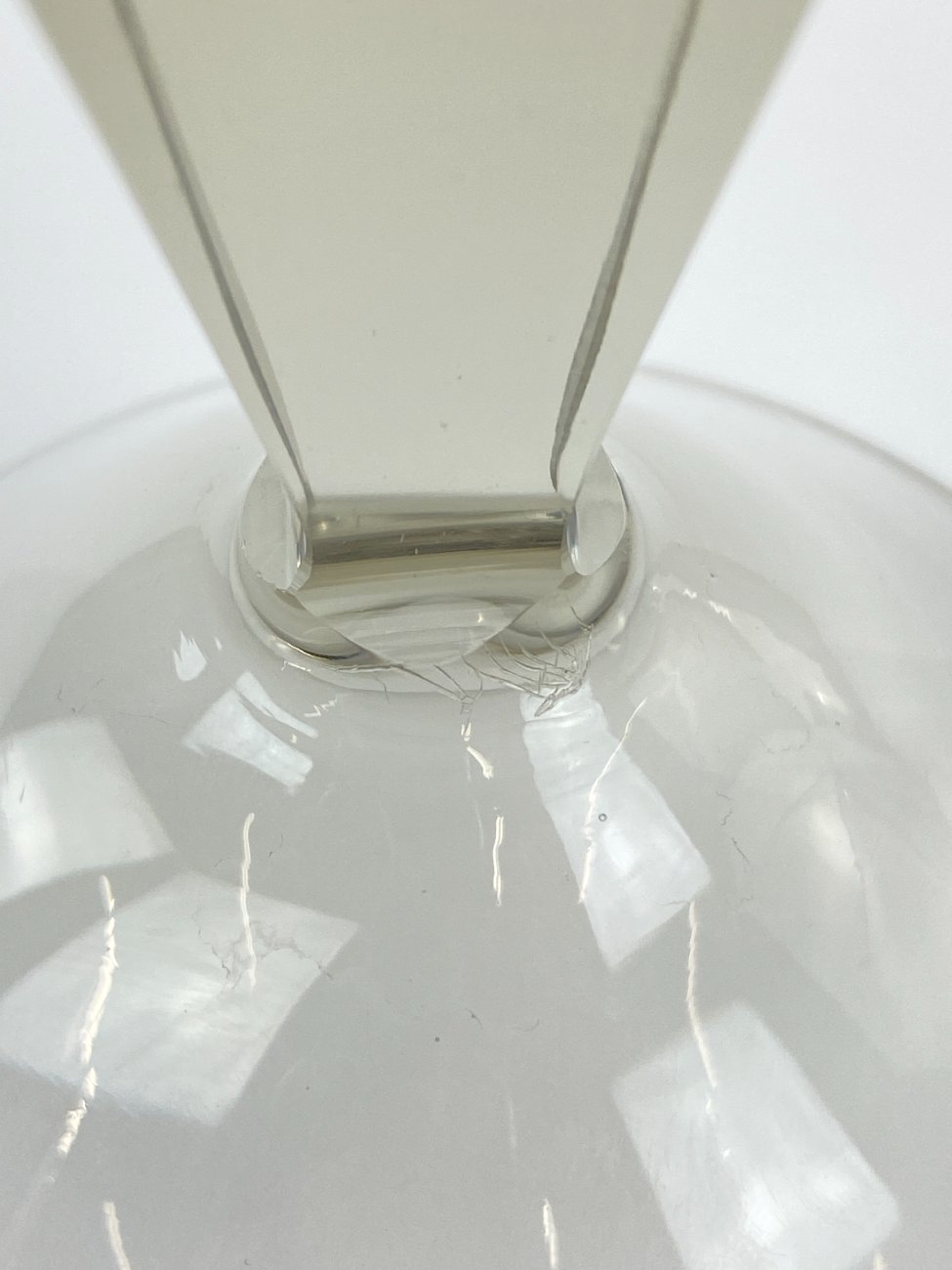 HB0036-stikliniai-indai-9 Trelleborgs Glasbruk tamsinto stiklo taurelė 50 ml 8,5×8,5×8,5 cm