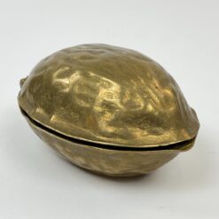 Žalvarinė riešutų gliaudyklė “Graikinis riešutas” 13x9x6,5 cm