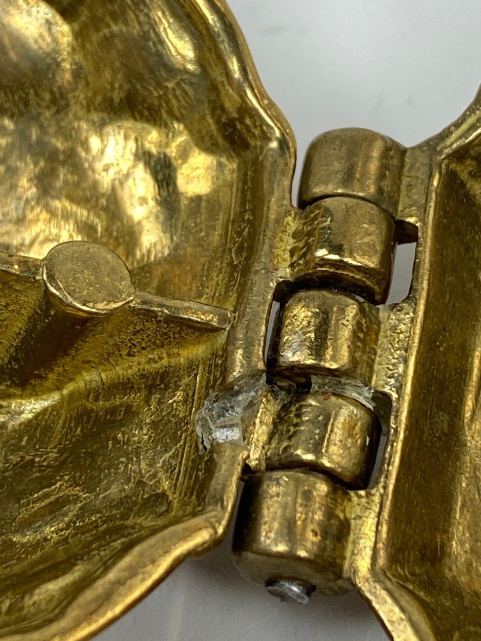 HB0045-irankiai-prietaisai-13 Žalvarinė riešutų gliaudyklė “Graikinis riešutas” 13x9x6,5 cm