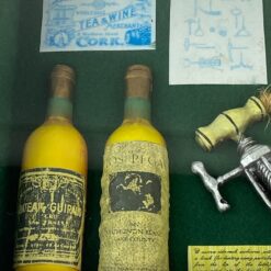 Paveiksliukas su miniatiūromis “Wines of the world” 9×52,5×34,5 cm