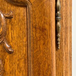 Ąžuolinė dviejų durų ir vieno stalčiaus komoda 45x107x119 cm