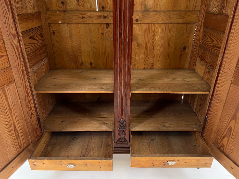 HL0245-spintos-6 Barokinio stiliaus pušies medžio dviejų durų rūbų spinta 70x181x233 cm