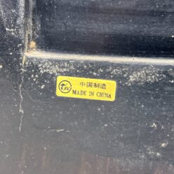 Rytietiška komodėlė, inkrustuota perlamutru, su akmens apdaila 43x71x122 cm