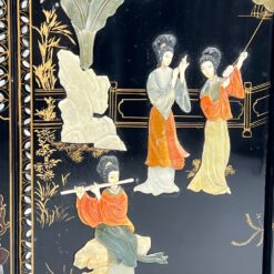 Rytietiška komodėlė, inkrustuota perlamutru, su akmens apdaila 43x71x122 cm